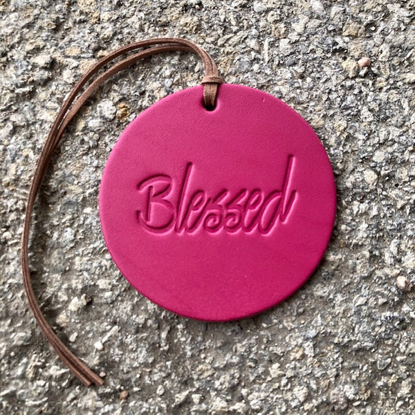 ROUND BLESSED AIR FLAIR-FUCHSIA- SCENT LEATHER