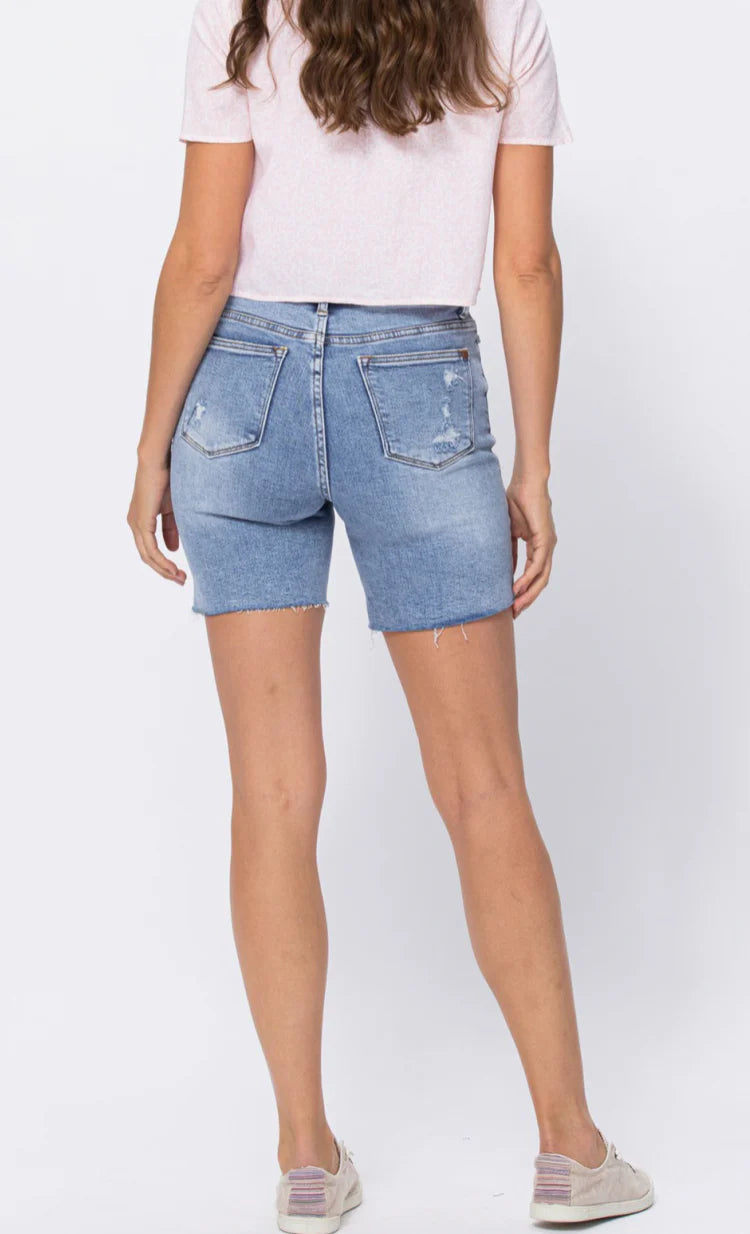 JUDY BLUE Mid Length Fray Hem Patch Shorts CLEARANCE**